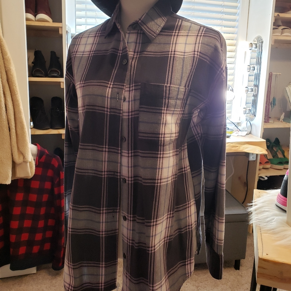 Long sleeve plaid shirt